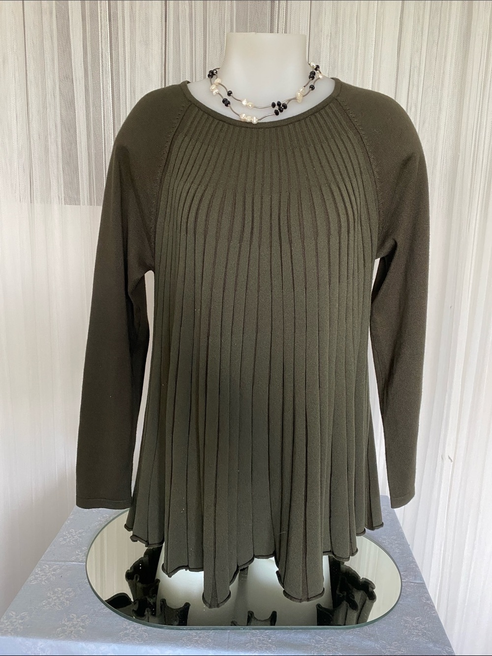 Sunday Olive Green Pleated Knit Tunic! Size S